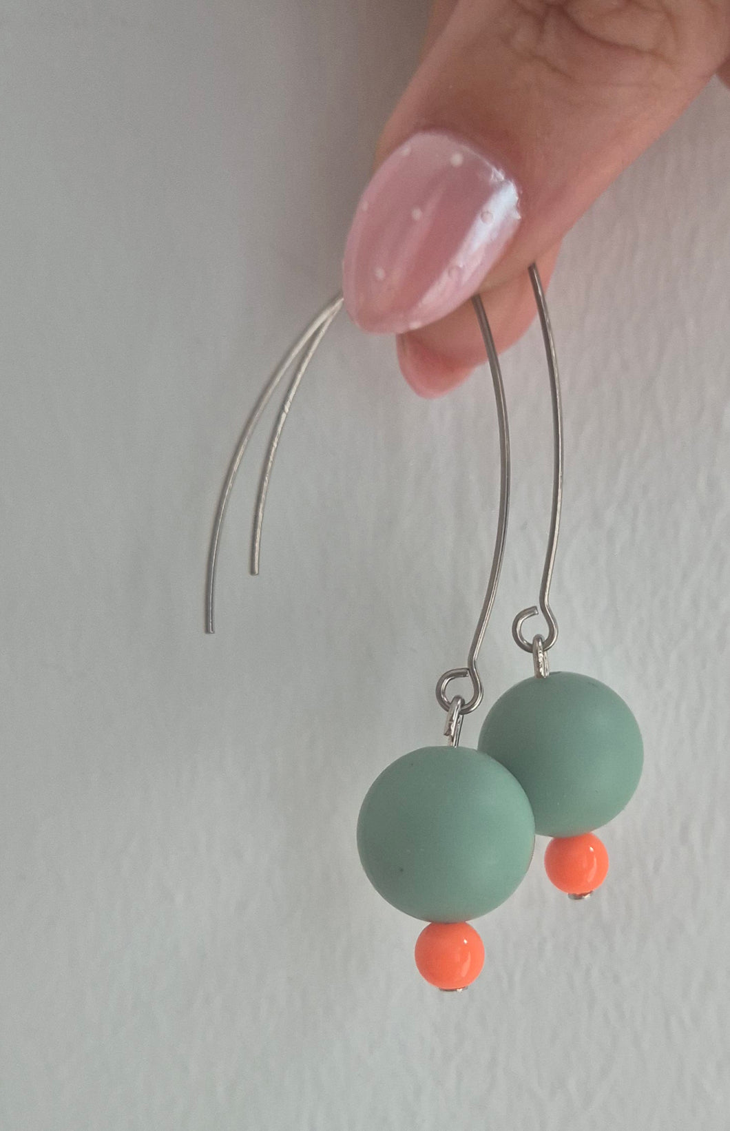 Green/grey drop