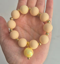 Load image into Gallery viewer, Buttercream &amp; Gold
