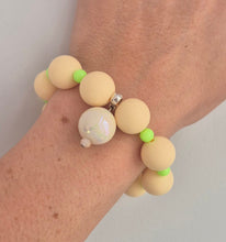 Load image into Gallery viewer, Lemon Cream &amp; Neon
