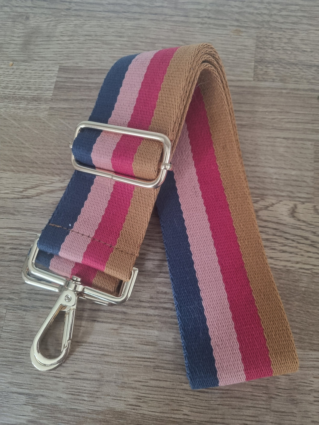 Wide bag strap