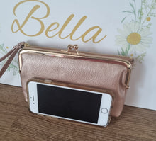 Load image into Gallery viewer, Champagne Gold Wristlet
