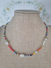 Load image into Gallery viewer, Pearl &amp; Bead Necklace
